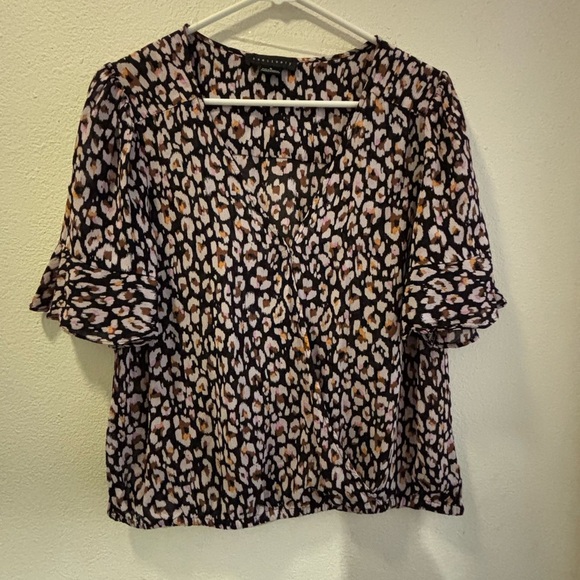 Sanctuary Brown and Black Flutter Sleeve Blouse - Picture 1 of 5